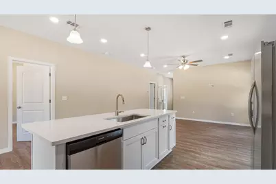 320 Woodlands Boulevard, Defuniak Springs, FL 32433 - Photo 10