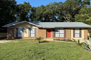 298 Cross Dr, Crestview, FL 32536 - Photo 1