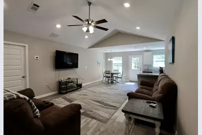 102 Windsor Drive, Crestview, FL 32539 - Photo 4