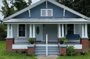 145 W Live Oak Ave, Defuniak Springs, FL 32435 - Photo 1