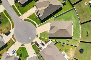 53 Siesta Cir, Freeport, FL 32439 - Photo 2