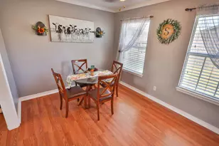 410 Woodland Park Cir, Mary Esther, FL 32569 - Photo 10