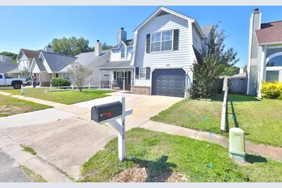 410 Woodland Park Circle, Mary Esther, FL 32569 - Photo 2