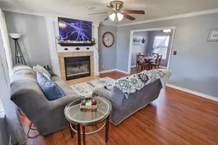 410 Woodland Park Cir, Mary Esther, FL 32569 - Photo 8