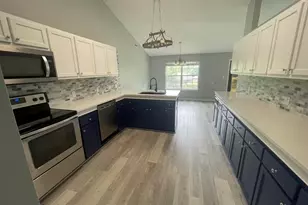 427 Triton St, Crestview, FL 32536 - Photo 4