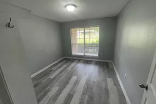 427 Triton St, Crestview, FL 32536 - Photo 12