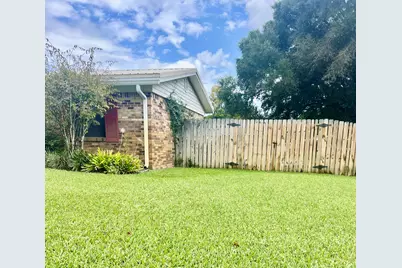 307 NW Sikes Circle NW, Fort Walton Beach, FL 32548 - Photo 2