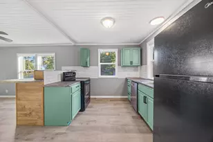 198 E 1st Ave E, Crestview, FL 32536 - Photo 10