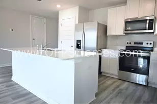 429 Scarborough St, Crestview, FL 32539 - Photo 16