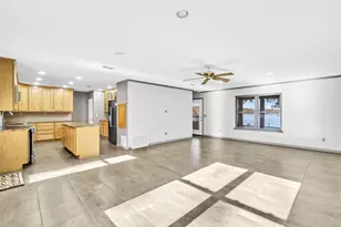 211 Holland Dr, Defuniak Springs, FL 32433 - Photo 12