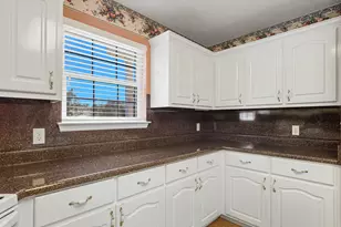 127 Spikes Rd, Southport, FL 32409 - Photo 10