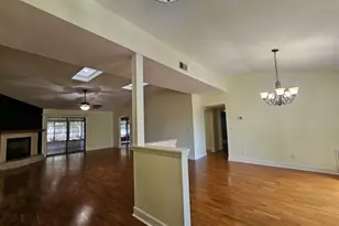 213 Hillside Dr, Niceville, FL 32578 - Photo 4