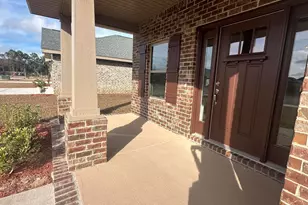 193 Ridgeway Cir, Crestview, FL 32536 - Photo 2