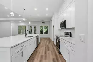 7179 Freedom Ct, Navarre, FL 32566 - Photo 1