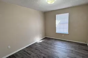 6903 Sea Turtle Cir, Navarre, FL 32566 - Photo 8