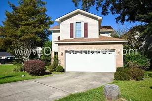 933 Scenic Oak Ln, Fort Walton Beach, FL 32547 - Photo 2