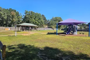 1208 Oakmont Dr, Niceville, FL 32578 - Photo 60