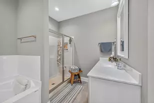 61b 6th St, Shalimar, FL 32579 - Photo 28