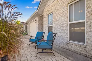 61b 6th St, Shalimar, FL 32579 - Photo 2
