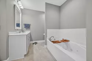 61b 6th St, Shalimar, FL 32579 - Photo 30