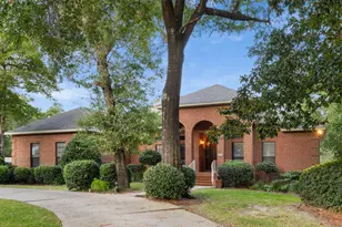 629 Carr Dr, Niceville, FL 32578 - Photo 1