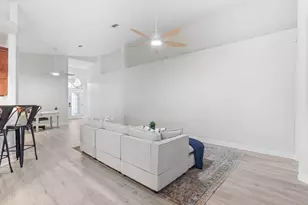 2071 Fountainview Dr, Navarre, FL 32566 - Photo 12