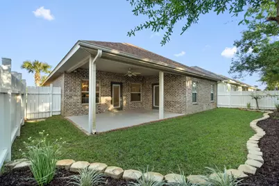 2071 Fountainview Drive, Navarre, FL 32566 - Photo 4