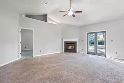 2621 Barefoot Creek Circle, Navarre, FL 32566 - Photo 18