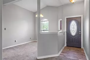 2621 Barefoot Creek Cir, Navarre, FL 32566 - Photo 6