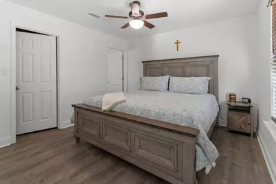 8240 Sevilla Street, Navarre, FL 32566 - Photo 16