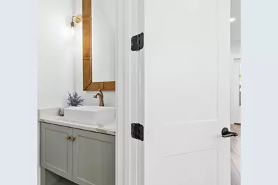 7028 Thomas Drive, Panama City Beach, FL 32408 - Photo 4