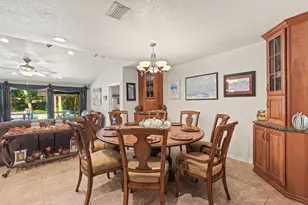 30 SE Bay Dr SE, Fort Walton Beach, FL 32548 - Photo 8