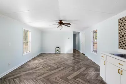 66 E Orange Blossom Avenue E, Defuniak Springs, FL 32433 - Photo 4