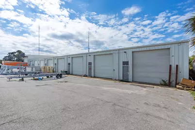 119 NW Hollywood Boulevard NW, Fort Walton Beach, FL 32548 - Photo 8