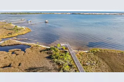 706 Marsh Harbor Drive, Mary Esther, FL 32569 - Photo 32