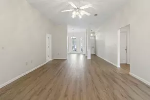 949 Claeven Cir, Fort Walton Beach, FL 32547 - Photo 8