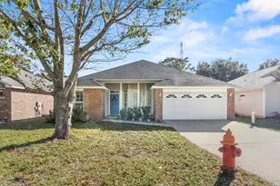 949 Claeven Cir, Fort Walton Beach, FL 32547 - Photo 2