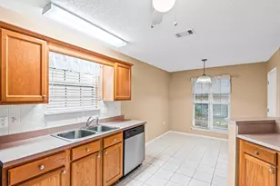 912 Claeven Cir, Fort Walton Beach, FL 32547 - Photo 16