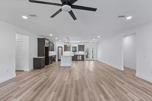 8390 Verano St, Navarre, FL 32566 - Photo 18