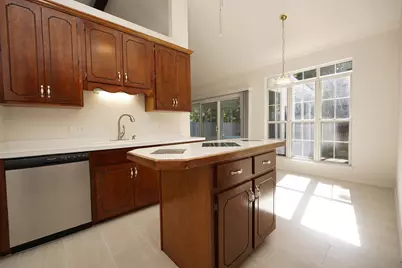 4505 Parkwood Square, Niceville, FL 32578 - Photo 4