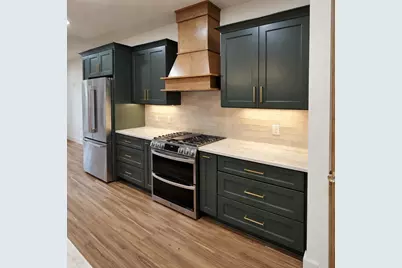 7713 Sandstone Street, Navarre, FL 32566 - Photo 2