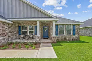 4257 Elvis Presley Dr, Milton, FL 32583 - Photo 4