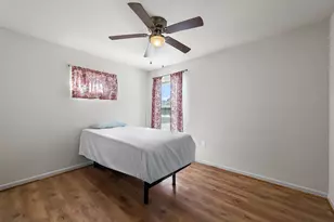 8528 Laredo St, Navarre, FL 32566 - Photo 10