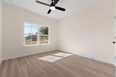 8511 Barrancas Street, Navarre, FL 32566 - Photo 10