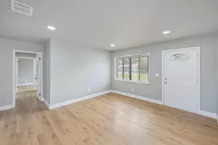 9 NW Highland Dr NW, Fort Walton Beach, FL 32548 - Photo 4