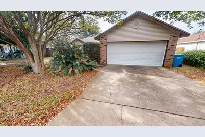 2293 Estate Circle, Navarre, FL 32566 - Photo 1