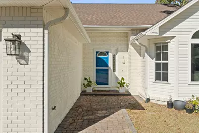 6814 Avenida De Galvez, Navarre, FL 32566 - Photo 2