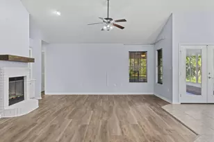 6814 Avenida De Galvez, Navarre, FL 32566 - Photo 10