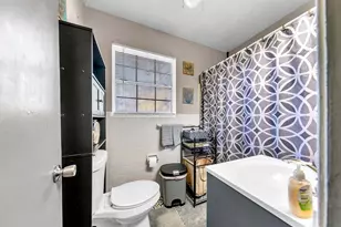 348 NE Gardner Dr NE, Fort Walton Beach, FL 32548 - Photo 10