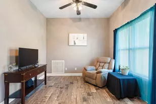 415 Jillian Dr, Crestview, FL 32536 - Photo 10